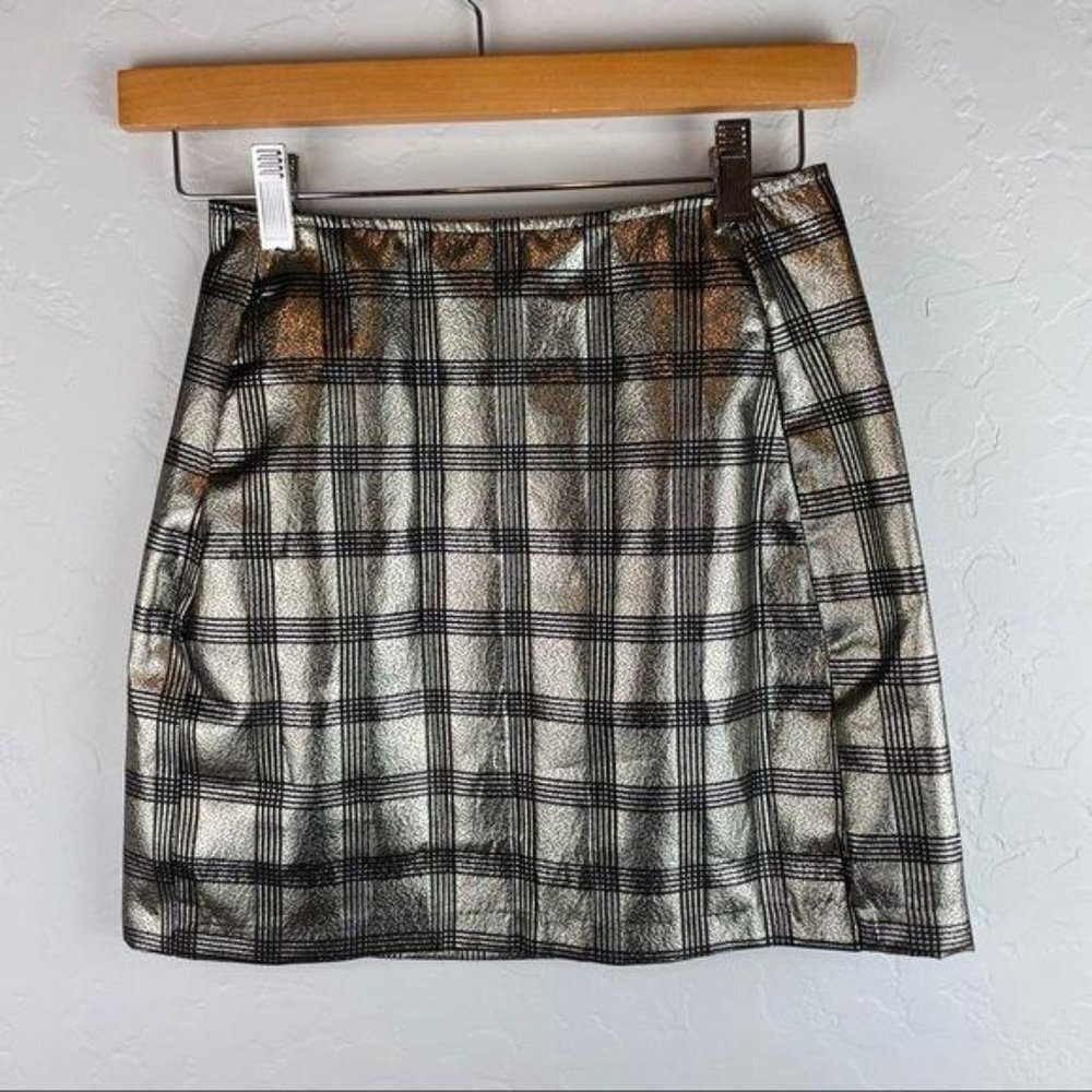 Forever 21 Metallic Gold Plaid Mini Skirt NWT New With Tags Women's Size Small - Picture 3 of 12